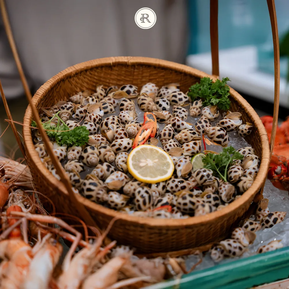 Ẩm thực - Du thuyền Sài Gòn REVER Cruises