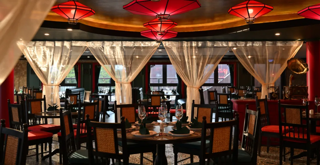 Sảnh tiệc REVERYUN - Du thuyền Sài Gòn REVER Cruises Sảnh tiệc REVERYUN - Du thuyền Sài Gòn REVER Cruises