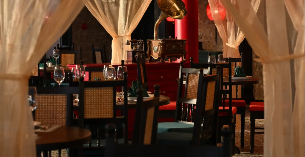 Sảnh tiệc REVERYUN - Du thuyền Sài Gòn REVER Cruises Sảnh tiệc REVERYUN - Du thuyền Sài Gòn REVER Cruises