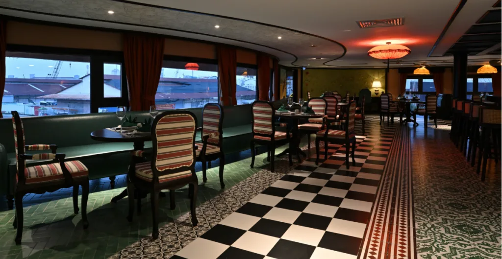 Sảnh tiệc REVERIGAS - Du thuyền Sài Gòn REVER Cruises Sảnh tiệc REVERIGAS - Du thuyền Sài Gòn REVER Cruises