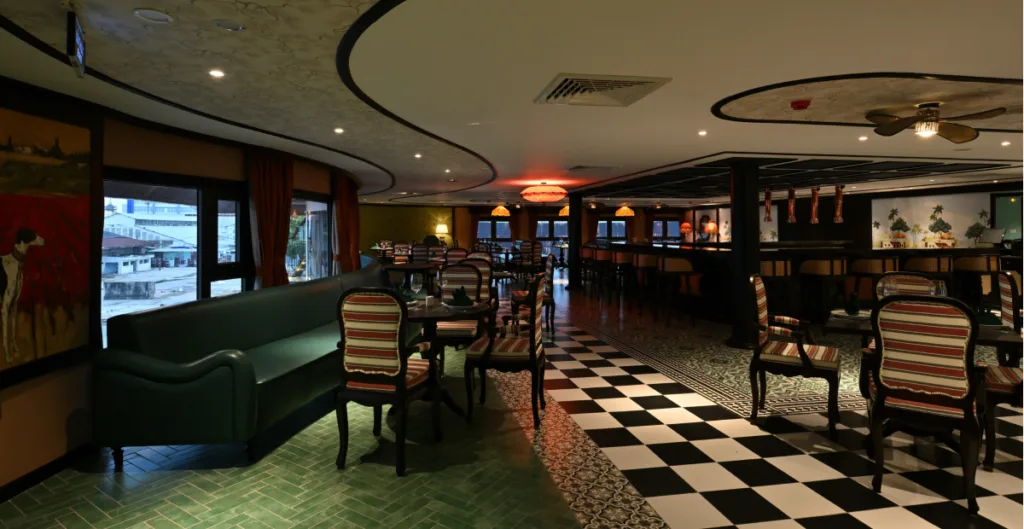 Sảnh tiệc REVERIGAS - Du thuyền Sài Gòn REVER Cruises Sảnh tiệc REVERIGAS - Du thuyền Sài Gòn REVER Cruises