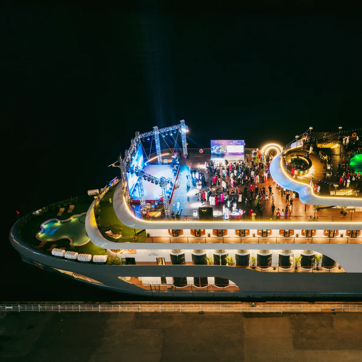 Sảnh tiệc - Du thuyền Sài Gòn REVER Cruises